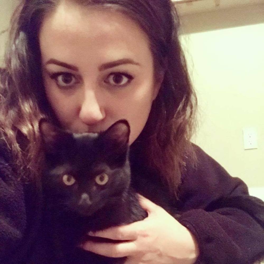 Meet your Posher, Danielle